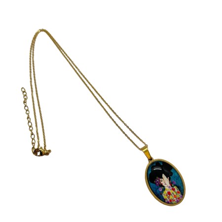 necklace steel gold hiding woman